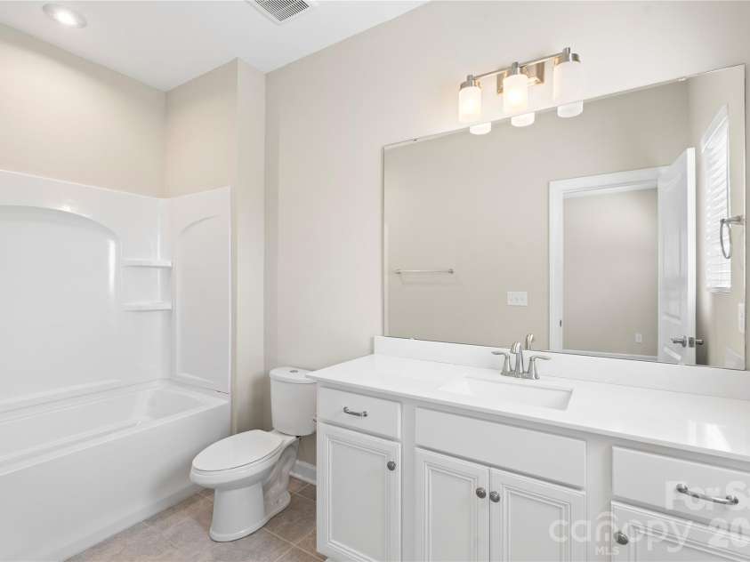 2017 Saxon Place, Fort Mill, SC 29715.  MLS# CAR4374406, YatesRealty ID 25032. 