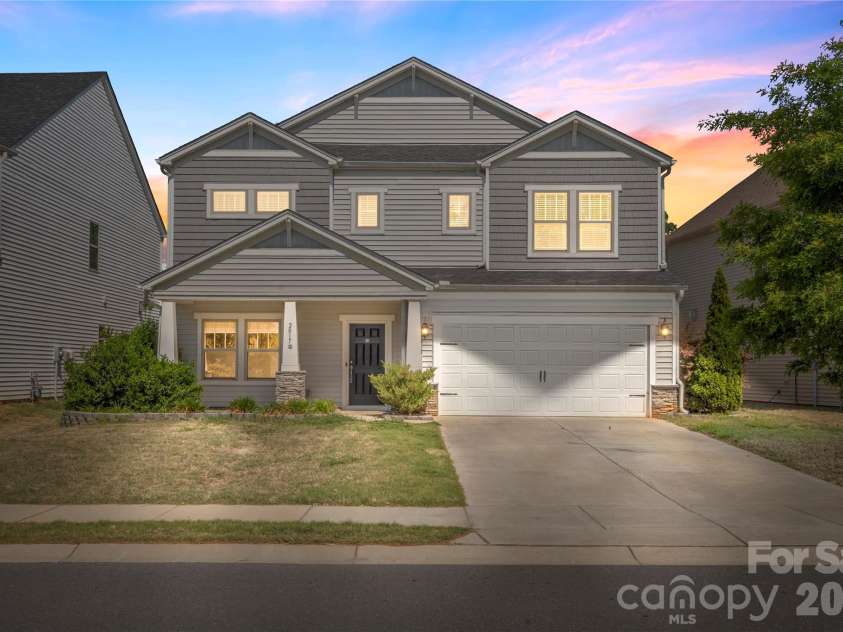 2017 Saxon Place, Fort Mill, SC 29715.  MLS# CAR4374406, YatesRealty ID 25032. Welcome Home!