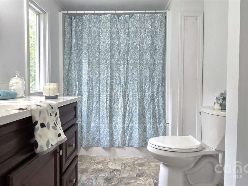 6140 Barclay Lane, Clover, SC 29710.  MLS# CAR4262607, YatesRealty ID 25032. 