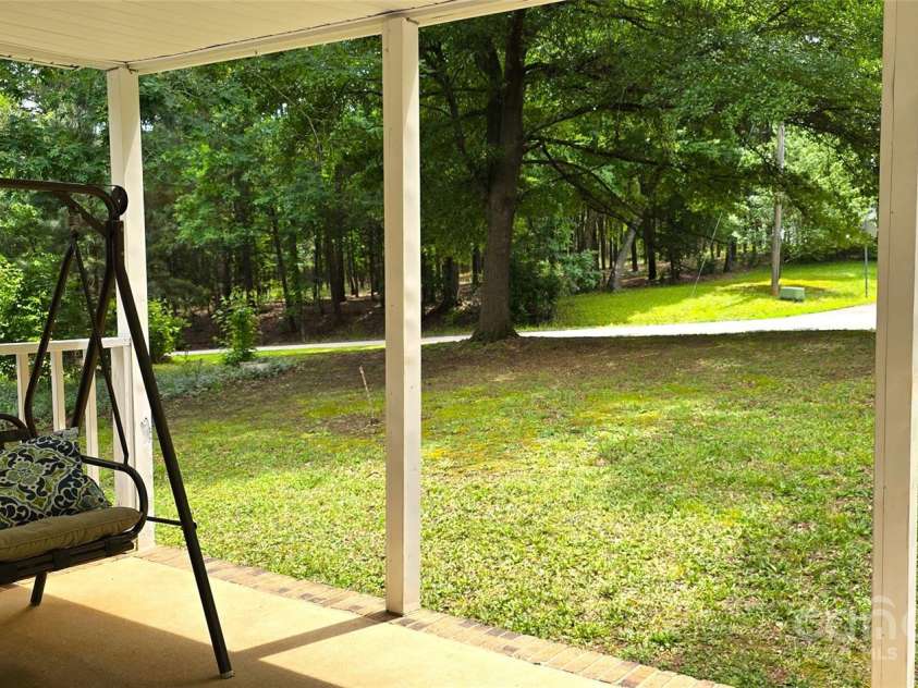 6140 Barclay Lane, Clover, SC 29710.  MLS# CAR4262607, YatesRealty ID 25032. 