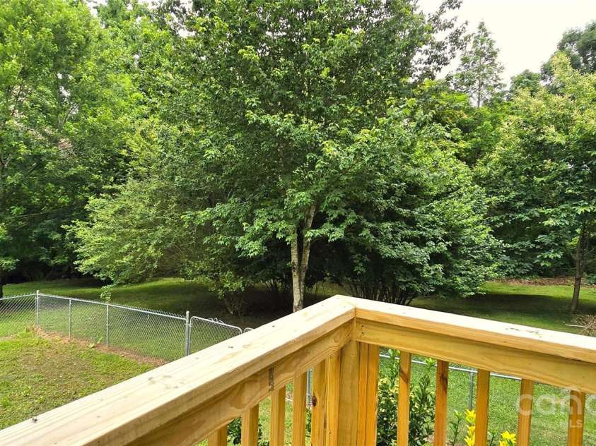 6140 Barclay Lane, Clover, SC 29710.  MLS# CAR4262607, YatesRealty ID 25032. 