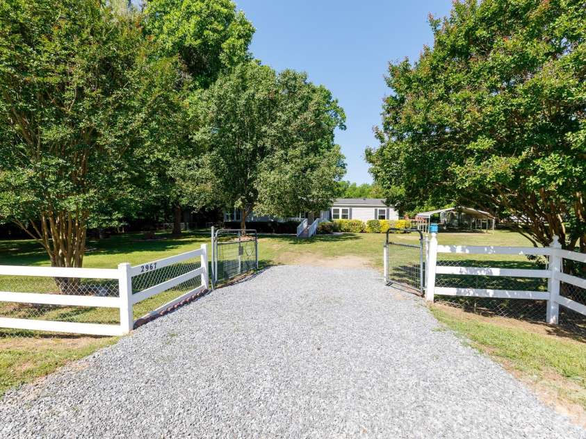 2967 Starnes Drive, Rock Hill, SC 29730.  MLS# CAR4384838, YatesRealty ID 25033. 