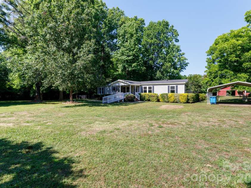 2967 Starnes Drive, Rock Hill, SC 29730.  MLS# CAR4384838, YatesRealty ID 25033. 