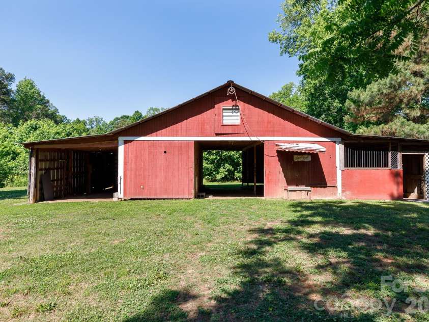 2967 Starnes Drive, Rock Hill, SC 29730.  MLS# CAR4384838, YatesRealty ID 25033. 