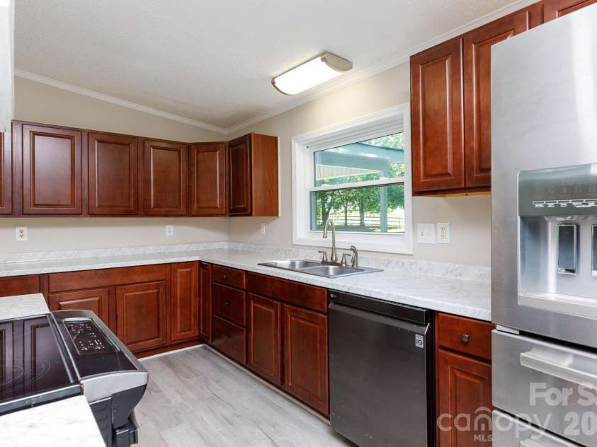 2967 Starnes Drive, Rock Hill, SC 29730.  MLS# CAR4384838, YatesRealty ID 25033. 