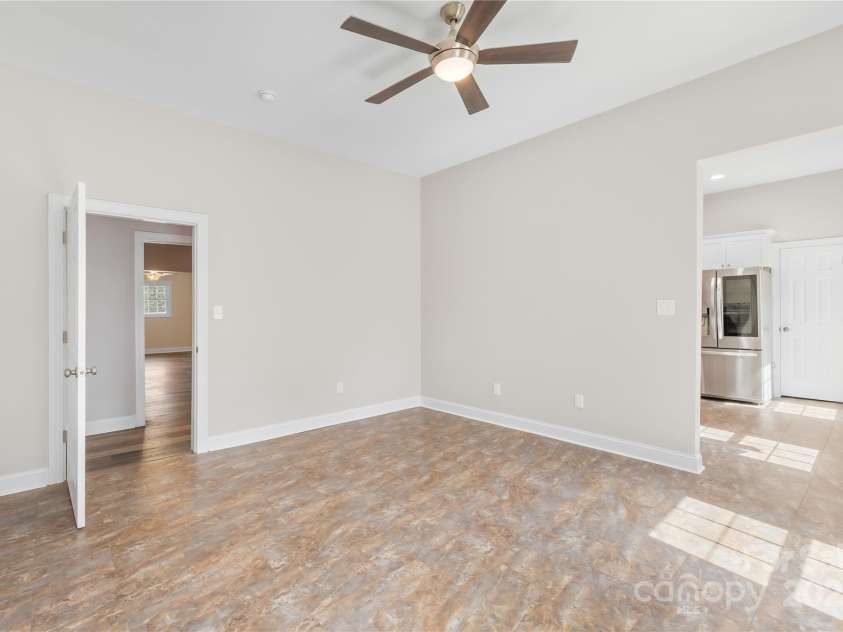 716 Graham Street, Shelby, NC 28150.  MLS# CAR4271654, YatesRealty ID 25033. 