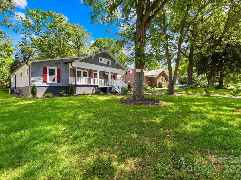 716 Graham Street, Shelby, NC 28150.  MLS# CAR4271654, YatesRealty ID 25033. 