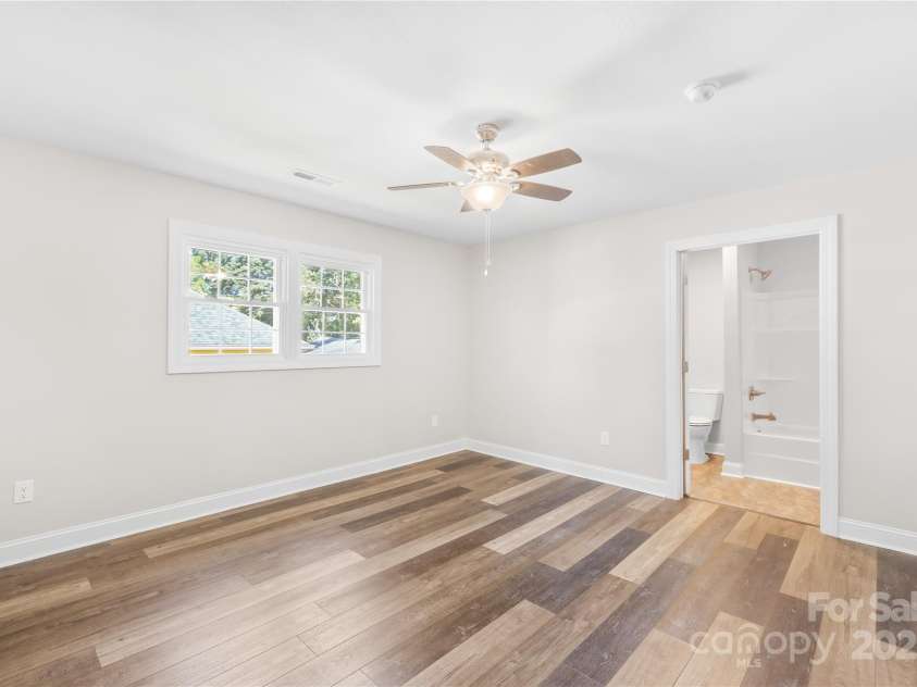 716 Graham Street, Shelby, NC 28150.  MLS# CAR4271654, YatesRealty ID 25033. 