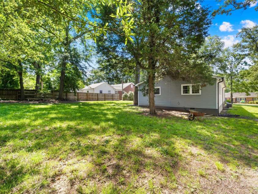 716 Graham Street, Shelby, NC 28150.  MLS# CAR4271654, YatesRealty ID 25033. 