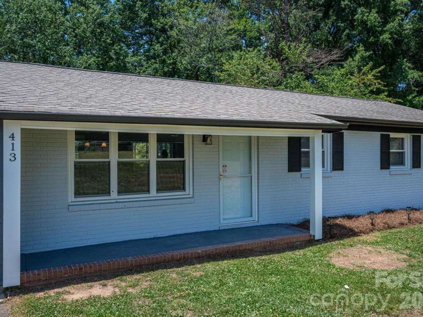 413 Bell Road, Kings Mountain, NC 28086.  MLS# CAR4384355, YatesRealty ID 25034. 