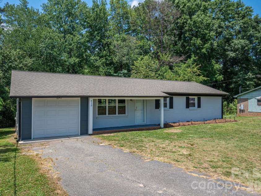 413 Bell Road, Kings Mountain, NC 28086.  MLS# CAR4384355, YatesRealty ID 25034. 