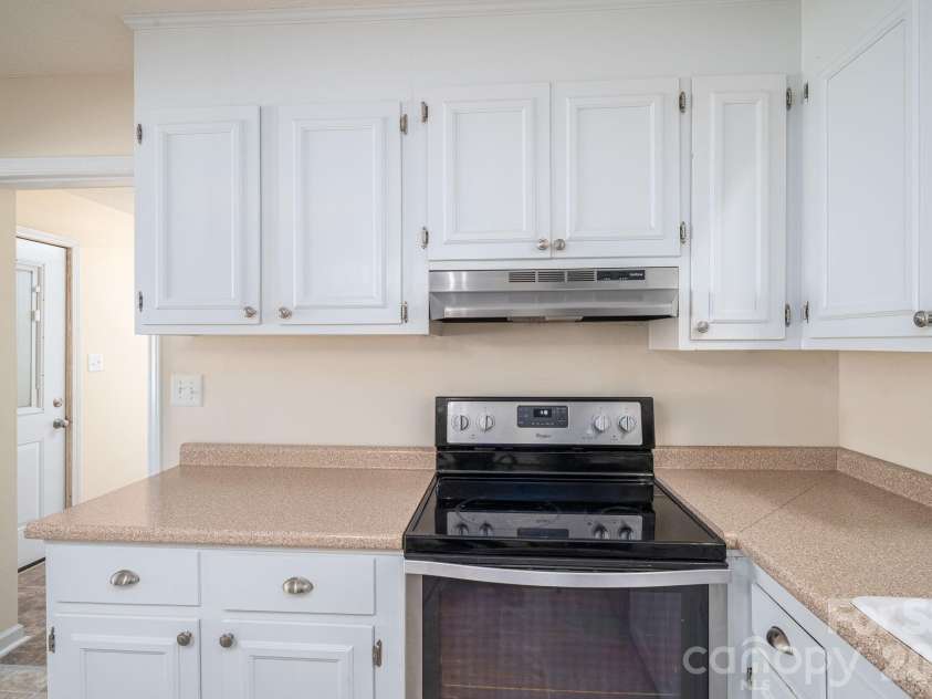 413 Bell Road, Kings Mountain, NC 28086.  MLS# CAR4384355, YatesRealty ID 25034. 
