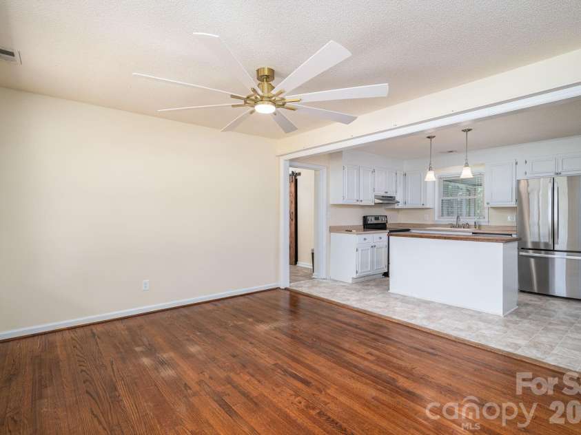 413 Bell Road, Kings Mountain, NC 28086.  MLS# CAR4384355, YatesRealty ID 25034. 