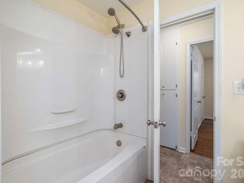 413 Bell Road, Kings Mountain, NC 28086.  MLS# CAR4384355, YatesRealty ID 25034. 