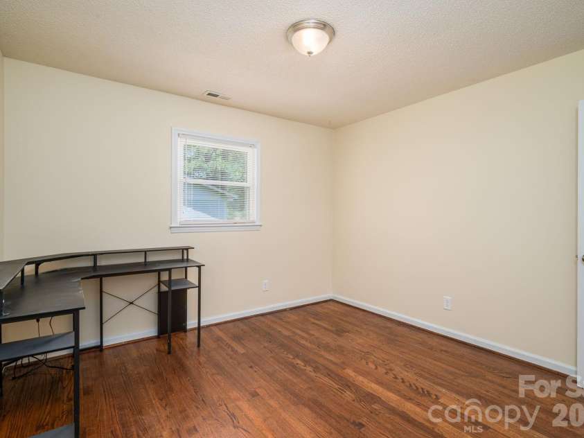413 Bell Road, Kings Mountain, NC 28086.  MLS# CAR4384355, YatesRealty ID 25034. 