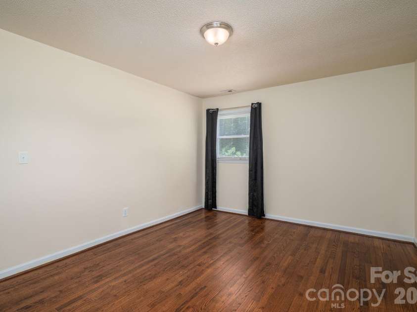 413 Bell Road, Kings Mountain, NC 28086.  MLS# CAR4384355, YatesRealty ID 25034. 