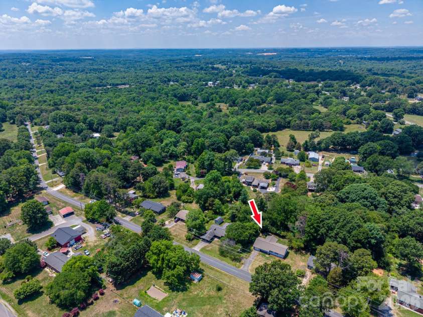 413 Bell Road, Kings Mountain, NC 28086.  MLS# CAR4384355, YatesRealty ID 25034. 