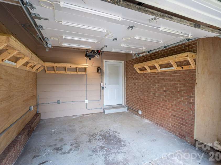 413 Bell Road, Kings Mountain, NC 28086.  MLS# CAR4384355, YatesRealty ID 25034. 