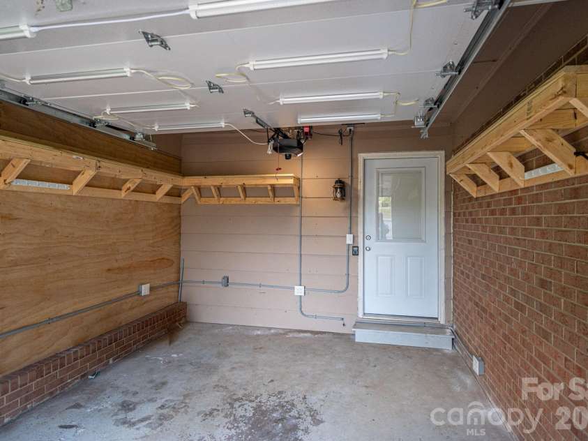 413 Bell Road, Kings Mountain, NC 28086.  MLS# CAR4384355, YatesRealty ID 25034. 