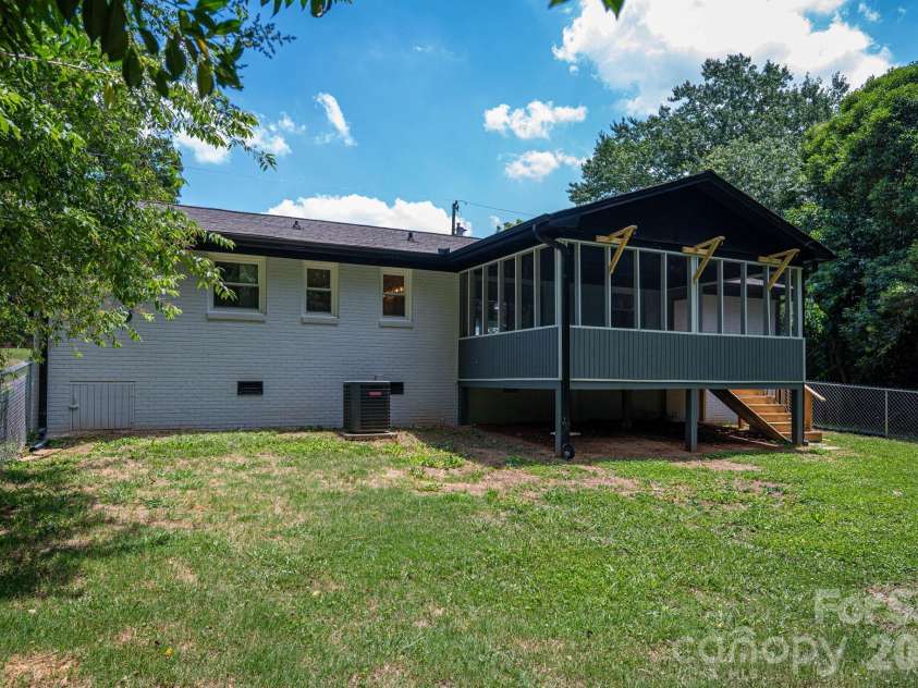 413 Bell Road, Kings Mountain, NC 28086.  MLS# CAR4384355, YatesRealty ID 25034. 