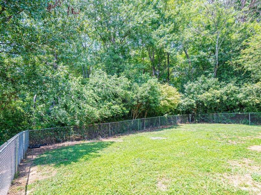 413 Bell Road, Kings Mountain, NC 28086.  MLS# CAR4384355, YatesRealty ID 25034. 