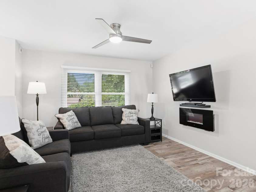 3 Fieldcrest Drive, Candler, NC 28715.  MLS# CAR4379403, YatesRealty ID 25035. 