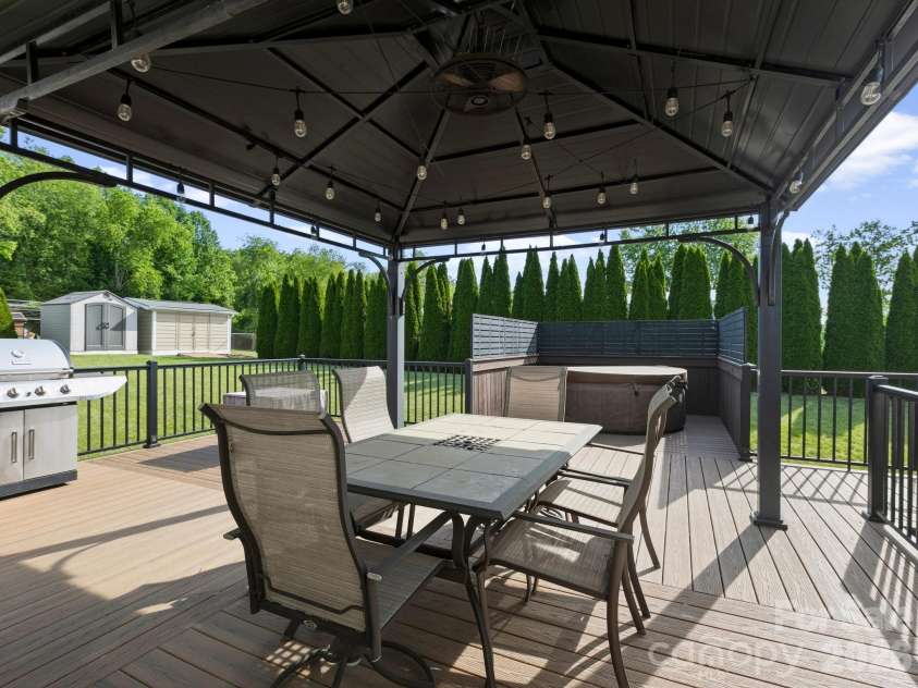 3 Fieldcrest Drive, Candler, NC 28715.  MLS# CAR4379403, YatesRealty ID 25035. Amazing composite rear deck!
