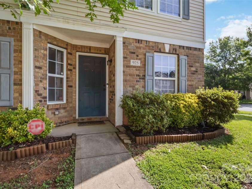 925 Skywatch Lane, Monroe, NC 28112.  MLS# CAR4267103, YatesRealty ID 25035. 