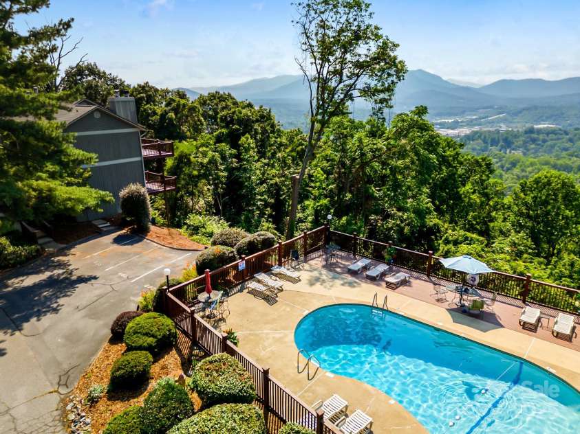 436 Windswept Drive, Asheville, NC 28801.  MLS# CAR4279348, YatesRealty ID 25036. 
