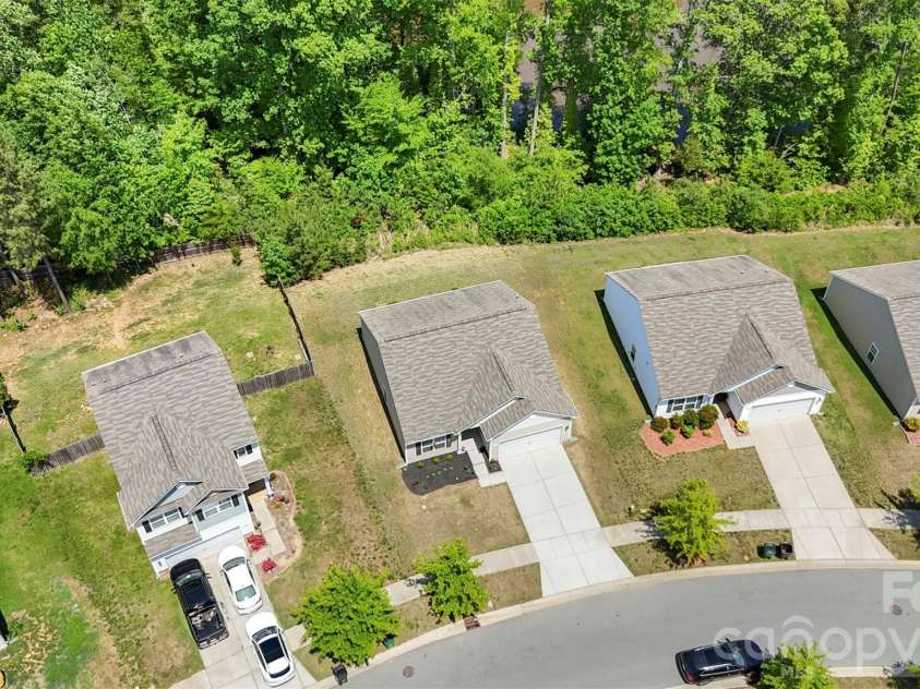 7318 Cuddington Drive, Charlotte, NC 28215.  MLS# CAR4382332, YatesRealty ID 25036. 