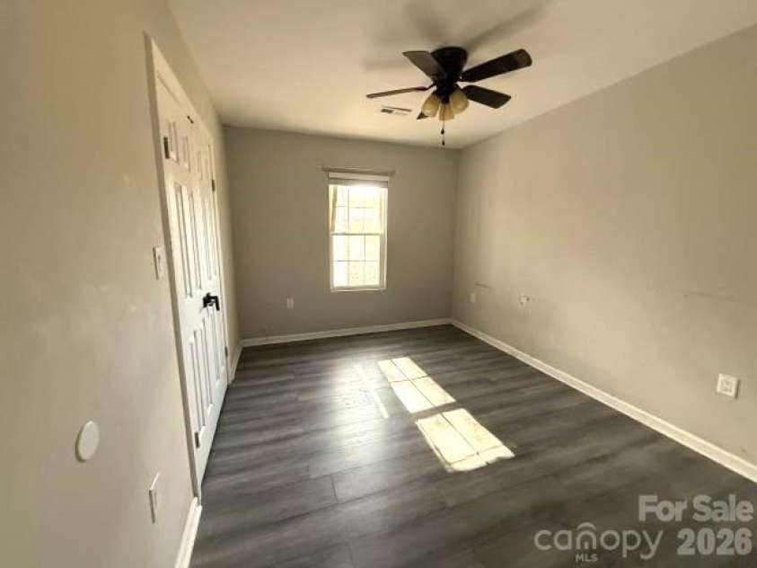 1010 Wesley Street, Shelby, NC 28150.  MLS# CAR4349156, YatesRealty ID 25037. 