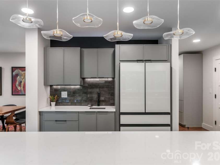 144 Sondley Parkway, Asheville, NC 28805.  MLS# CAR4378270, YatesRealty ID 25039. Kitchen