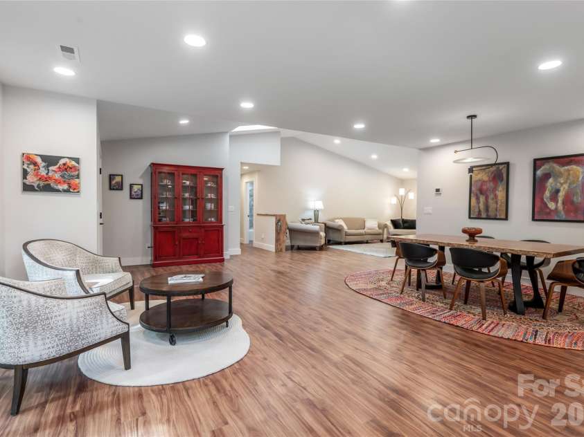 144 Sondley Parkway, Asheville, NC 28805.  MLS# CAR4378270, YatesRealty ID 25039. Open floor plan