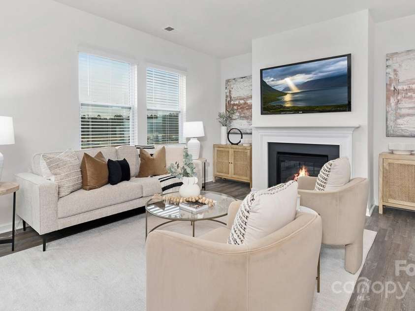 1442 Mammoth Road, Hickory, NC 28602.  MLS# CAR4278055, YatesRealty ID 25039. 