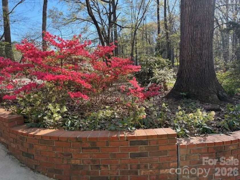 1712 Saddlewood Drive, Fort Mill, SC 29715.  MLS# CAR4381555, YatesRealty ID 25041. 