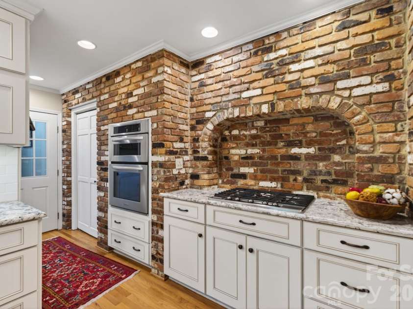 1712 Saddlewood Drive, Fort Mill, SC 29715.  MLS# CAR4381555, YatesRealty ID 25041. 