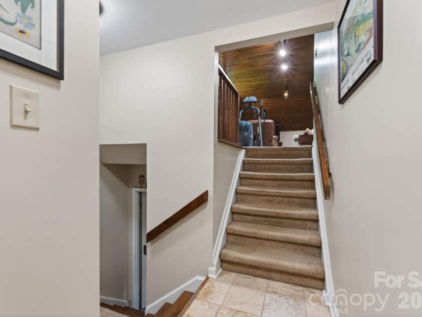 1712 Saddlewood Drive, Fort Mill, SC 29715.  MLS# CAR4381555, YatesRealty ID 25041. 