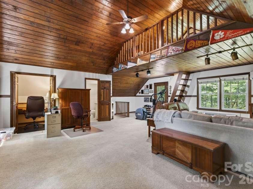 1712 Saddlewood Drive, Fort Mill, SC 29715.  MLS# CAR4381555, YatesRealty ID 25041. 