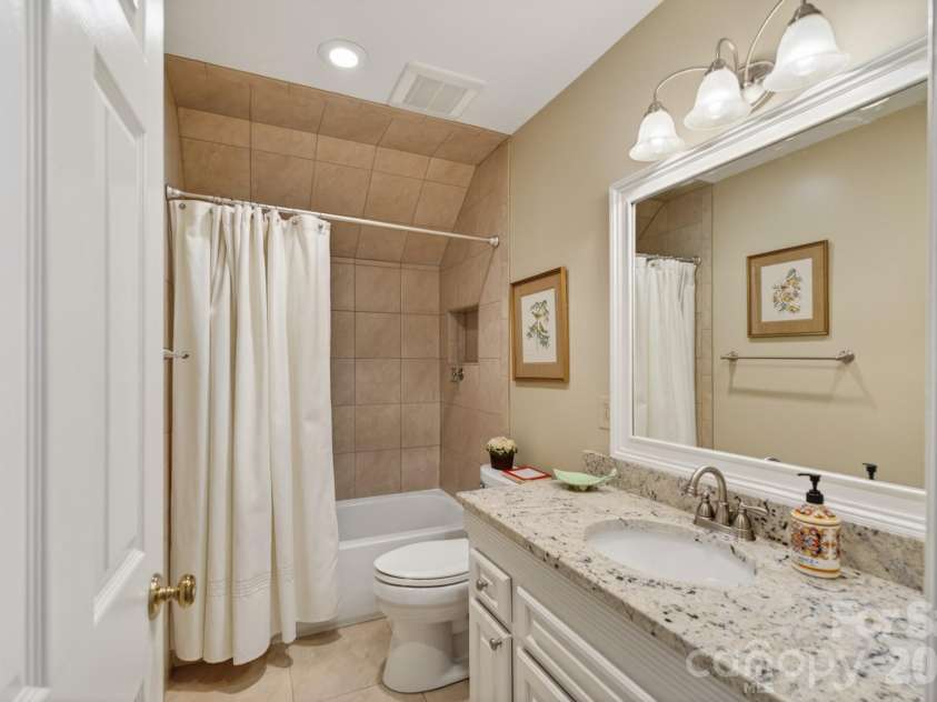 1712 Saddlewood Drive, Fort Mill, SC 29715.  MLS# CAR4381555, YatesRealty ID 25041. 