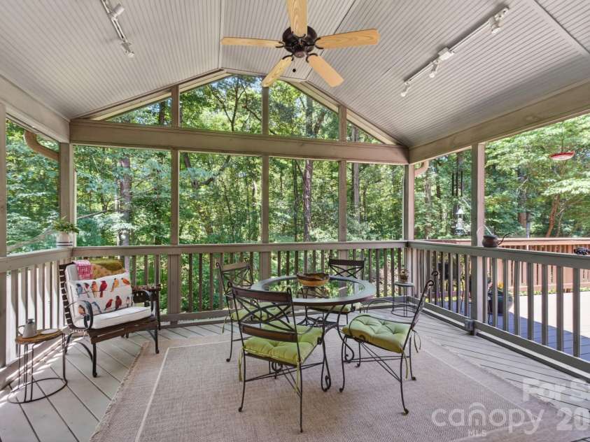 1712 Saddlewood Drive, Fort Mill, SC 29715.  MLS# CAR4381555, YatesRealty ID 25041. 
