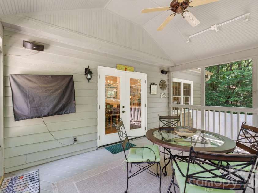 1712 Saddlewood Drive, Fort Mill, SC 29715.  MLS# CAR4381555, YatesRealty ID 25041. 