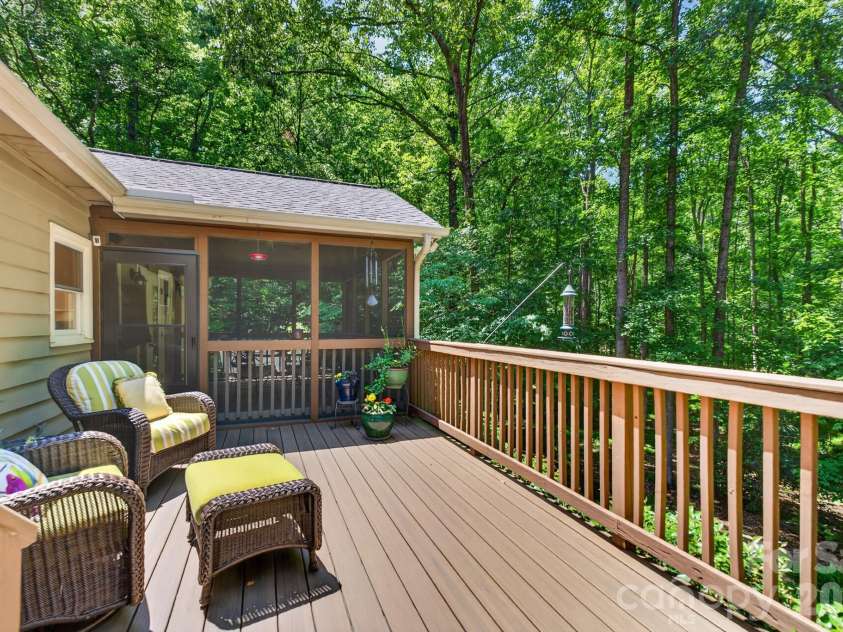 1712 Saddlewood Drive, Fort Mill, SC 29715.  MLS# CAR4381555, YatesRealty ID 25041. 