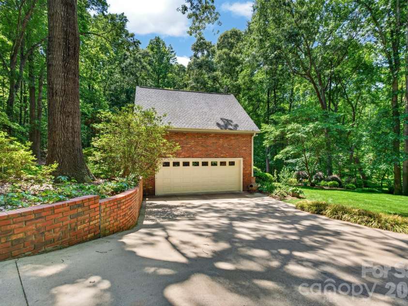 1712 Saddlewood Drive, Fort Mill, SC 29715.  MLS# CAR4381555, YatesRealty ID 25041. 
