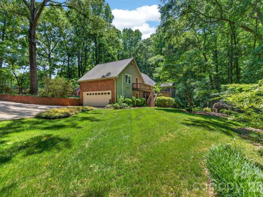 1712 Saddlewood Drive, Fort Mill, SC 29715.  MLS# CAR4381555, YatesRealty ID 25041. 