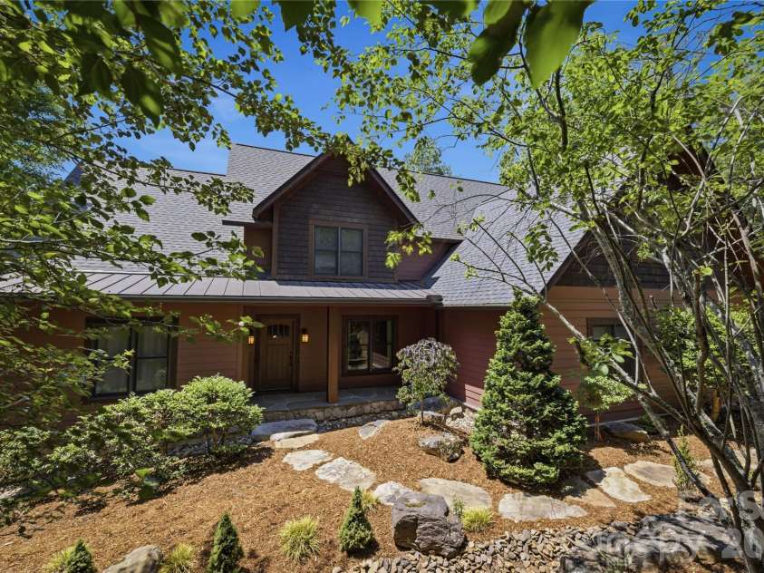 2050 Long Rifle Ridge Road, Nebo, NC 28761.  MLS# CAR4381700, YatesRealty ID 25042. 