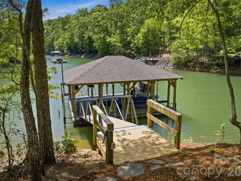 2050 Long Rifle Ridge Road, Nebo, NC 28761.  MLS# CAR4381700, YatesRealty ID 25042. 