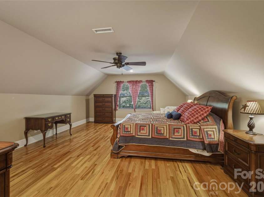 2050 Long Rifle Ridge Road, Nebo, NC 28761.  MLS# CAR4381700, YatesRealty ID 25042. 