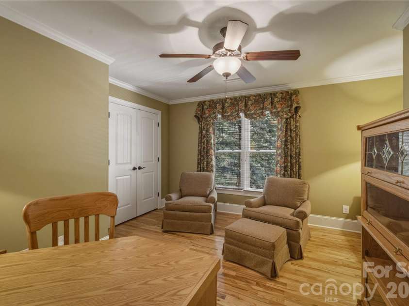 2050 Long Rifle Ridge Road, Nebo, NC 28761.  MLS# CAR4381700, YatesRealty ID 25042. 