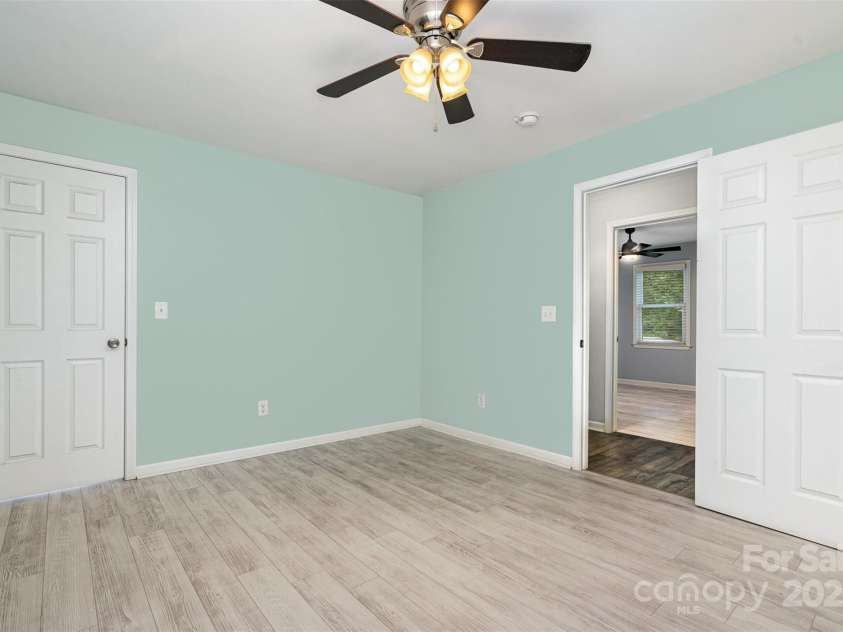 8107 Smith Road, Kannapolis, NC 28081.  MLS# CAR4276804, YatesRealty ID 25042. 