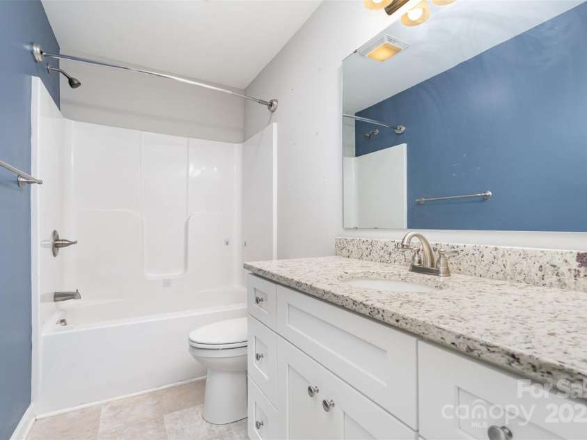 8107 Smith Road, Kannapolis, NC 28081.  MLS# CAR4276804, YatesRealty ID 25042. Secondary Bathrrom